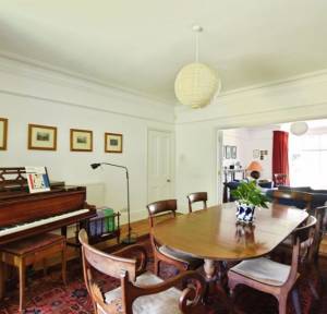 6 Bedroom House for sale in Fowlers Road, Salisbury