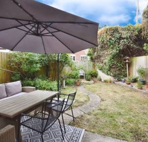 3 Bedroom House for sale in Woodbury Gardens, Salisbury