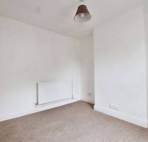 2 Bedroom House for sale in College Street, Salisbury