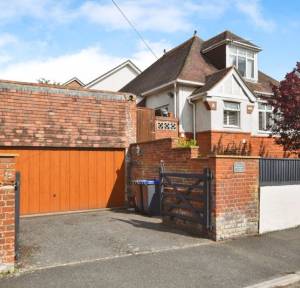 4 Bedroom House for sale in Dorset Road, Salisbury