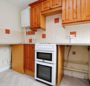 2 Bedroom House for sale in Greencroft Street, Salisbury
