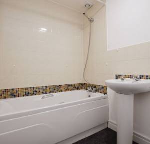 2 Bedroom House for sale in Greencroft Street, Salisbury
