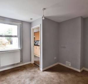 2 Bedroom House for sale in Avon Terrace, Salisbury