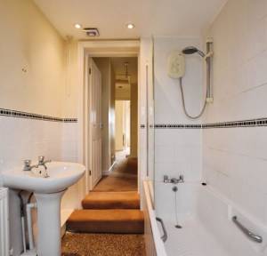 2 Bedroom House for sale in Avon Terrace, Salisbury