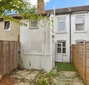 2 Bedroom House for sale in Avon Terrace, Salisbury