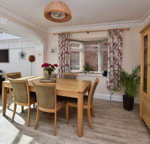 4 Bedroom House for sale in Southampton Road, Salisbury