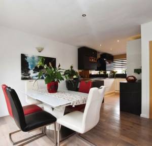 4 Bedroom House for sale in Devizes Road, Salisbury