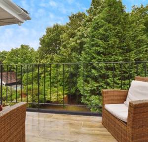 4 Bedroom House for sale in Devizes Road, Salisbury