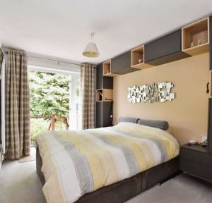 4 Bedroom House for sale in Devizes Road, Salisbury