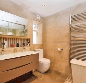 4 Bedroom House for sale in Devizes Road, Salisbury