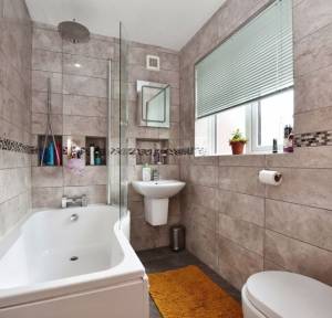 4 Bedroom House for sale in Devizes Road, Salisbury