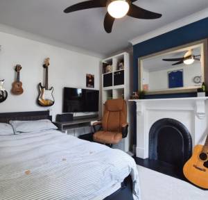 4 Bedroom House for sale in The Greencroft, Salisbury