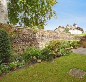 1 Bedroom Retirement for sale in Wilton Road, Salisbury