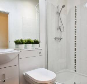 2 Bedroom Bungalow for sale in Gas Lane, Salisbury