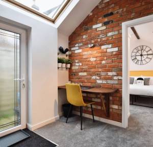 2 Bedroom Bungalow for sale in Gas Lane, Salisbury