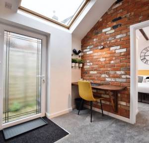 2 Bedroom Bungalow for sale in Gas Lane, Salisbury
