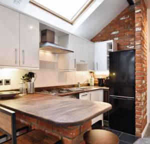2 Bedroom Bungalow for sale in Gas Lane, Salisbury