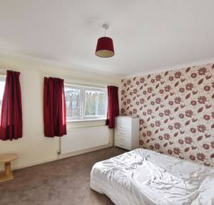 2 Bedroom House for sale in Chatham Close, Salisbury