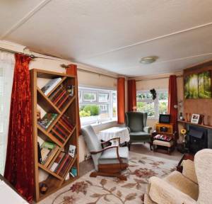 2 Bedroom Bungalow for sale in Heath Farm Park, Salisbury