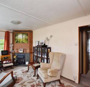 2 Bedroom Bungalow for sale in Heath Farm Park, Salisbury