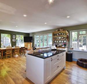 3 Bedroom House for sale in Blandford Road, Salisbury