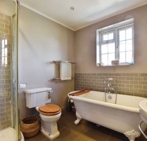 3 Bedroom House for sale in Blandford Road, Salisbury