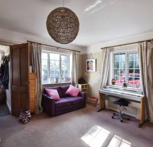 3 Bedroom House for sale in Blandford Road, Salisbury