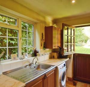 3 Bedroom House for sale in Blandford Road, Salisbury