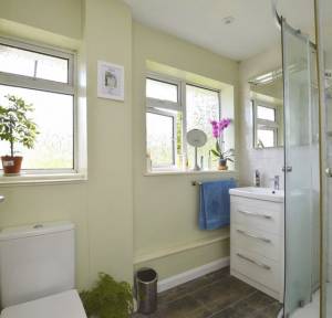 3 Bedroom Bungalow for sale in Mount Pleasant, Salisbury