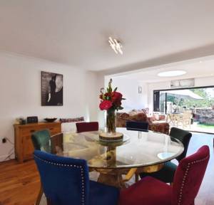 2 Bedroom House for sale in Hampton Court, Salisbury