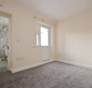1 Bedroom Flat for sale in Meadow Road, Salisbury