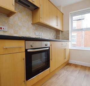 1 Bedroom Flat for sale in Meadow Road, Salisbury