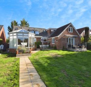 4 Bedroom House for sale in Southampton Road, Salisbury