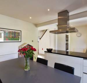 3 Bedroom House for sale in Coombe Road, Salisbury