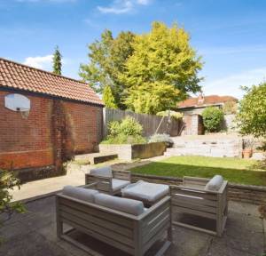 3 Bedroom House for sale in Coombe Road, Salisbury