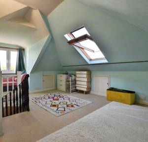 4 Bedroom Bungalow for sale in Melvin Close, Salisbury