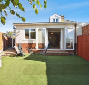 4 Bedroom Bungalow for sale in Melvin Close, Salisbury