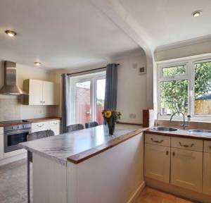 4 Bedroom Bungalow for sale in Melvin Close, Salisbury