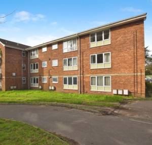 1 Bedroom Apartment / Studio for sale in Victoria Road, Salisbury