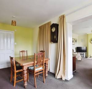 4 Bedroom House for sale in Cheshire Close, Salisbury