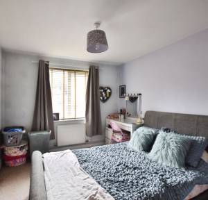 2 Bedroom Flat for sale in Ramleaze Drive, Salisbury
