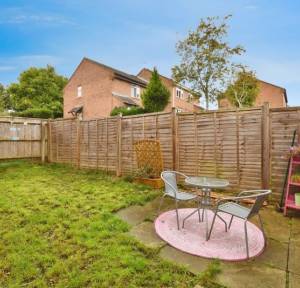 2 Bedroom Flat for sale in Ramleaze Drive, Salisbury