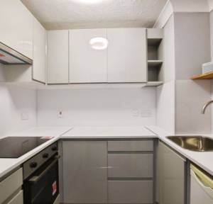 1 Bedroom Apartment / Studio for sale in Archers Court, Salisbury