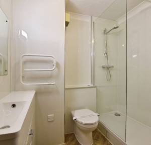 1 Bedroom Apartment / Studio for sale in Archers Court, Salisbury