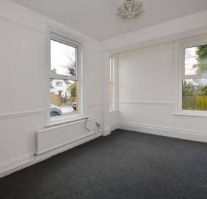 3 Bedroom Flat for sale in 49 Roman Road, Salisbury