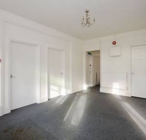 3 Bedroom Flat for sale in 49 Roman Road, Salisbury