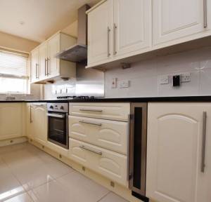 3 Bedroom House for sale in Hulse Road, Salisbury