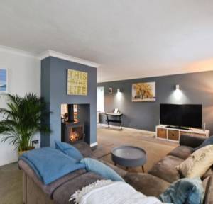 4 Bedroom House for sale in Little Woodfalls Drive, Salisbury