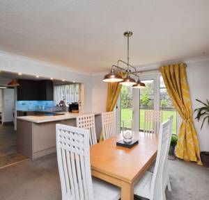 4 Bedroom House for sale in Little Woodfalls Drive, Salisbury