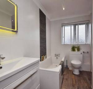 4 Bedroom House for sale in Little Woodfalls Drive, Salisbury